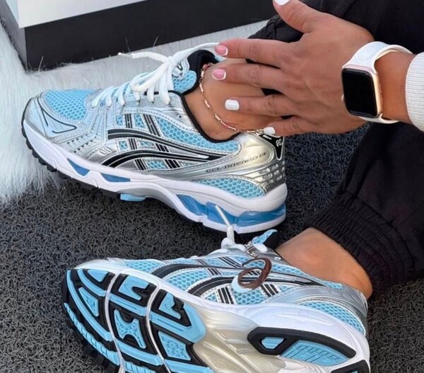 Chaussures de sport Asics pour femmes