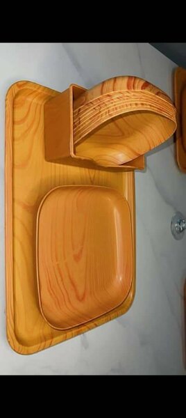 Ensemble de plateaux  plastiqu