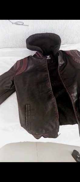 Veste en cemilicuir à capuche