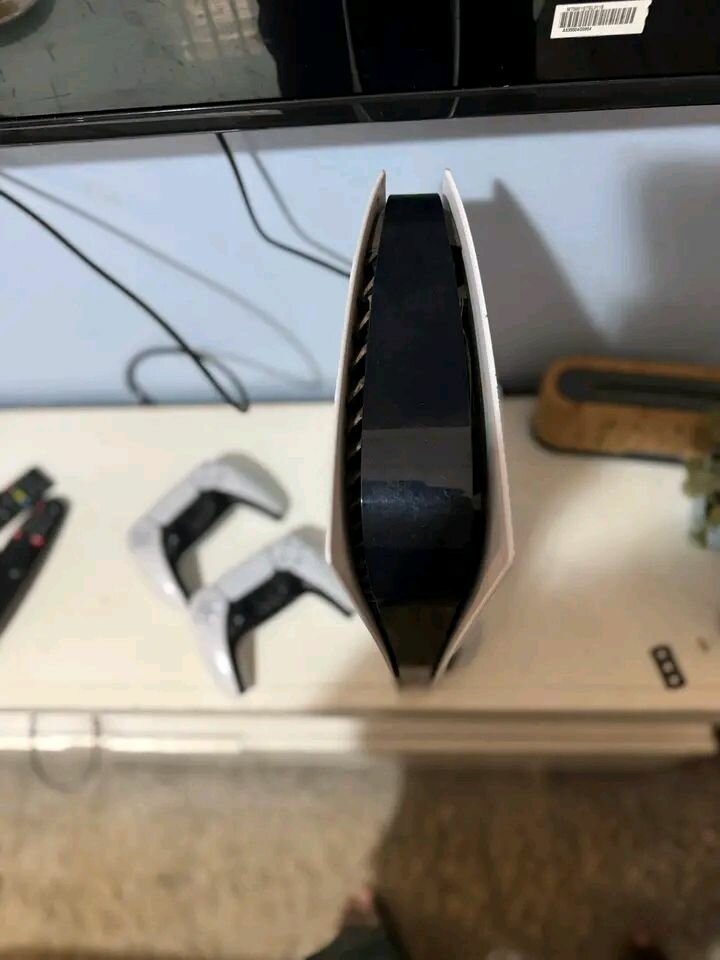 PlayStation 5 avec manettes