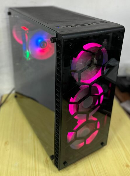 UC GAMERS PROGRAMMEURS, ARCHITECTURE, MULTIMÉDIA, GIGABYTE