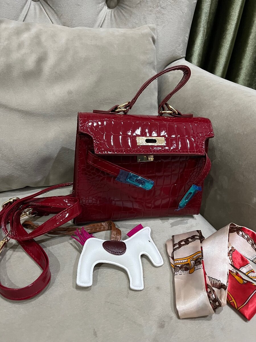 Новые сумки.