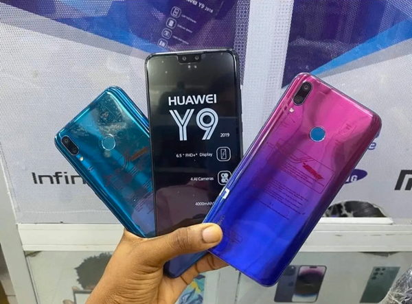 Huawei Y9 2019 CASI NEUF