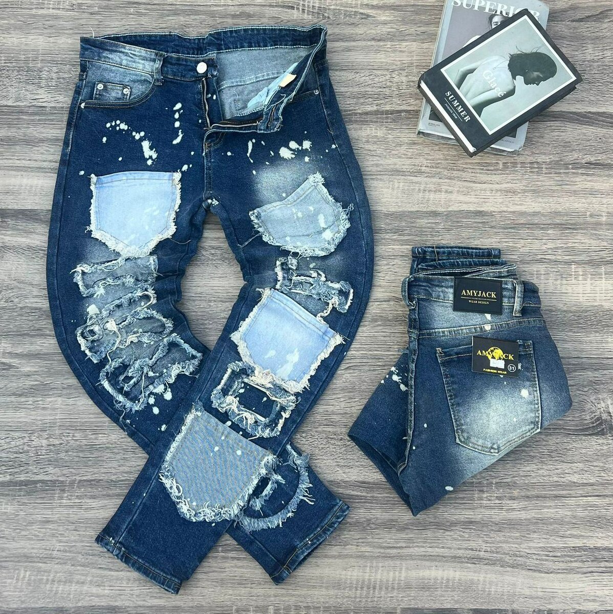 Stock jeans tra