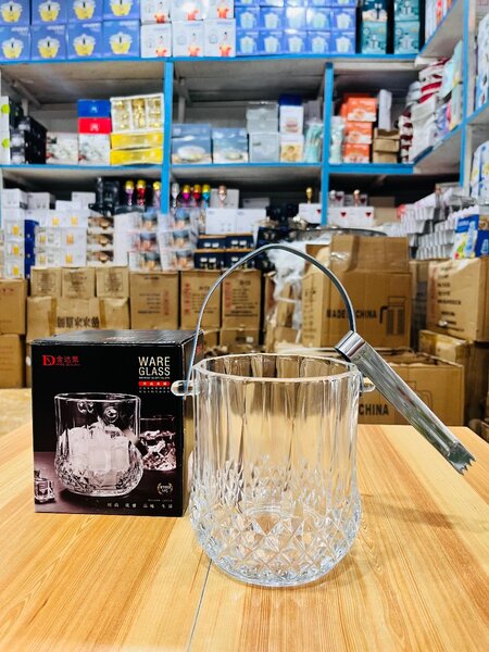 Seau à glace en verre élégant