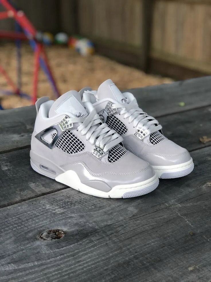 JORDAN 4