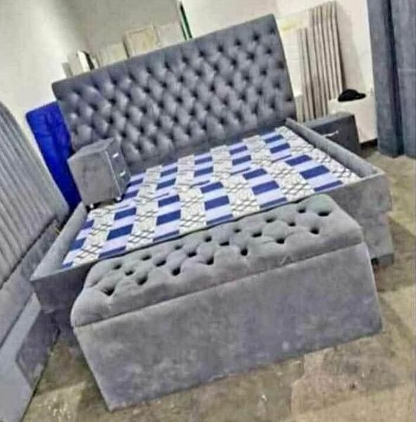 Lit en velours moderne