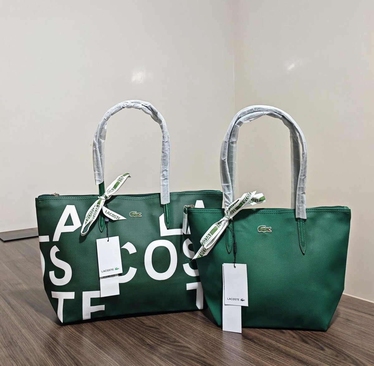 Sac cabas Lacoste en plusieurs couleurs