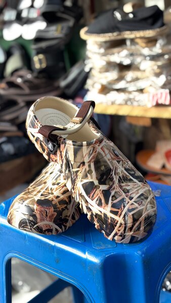 Sabots de jardin camouflage