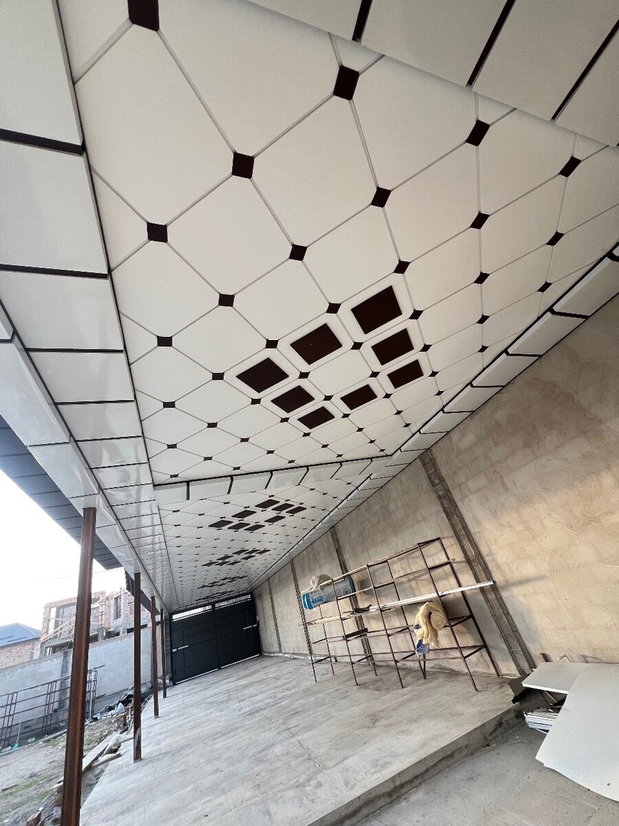 Туникафон металычной потолок