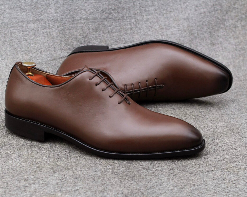 Chaussures habillées en cuir marron