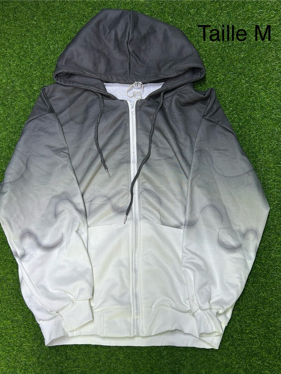 Sweat à capuche tendance