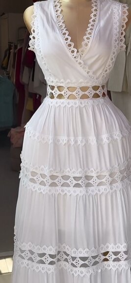 Lace dress in  white Size : 8/10/12/14