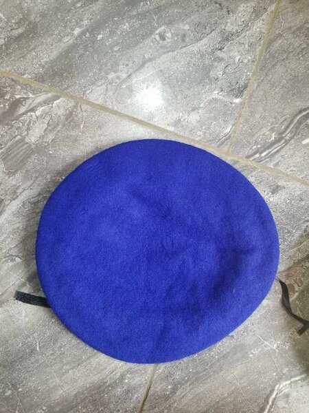 Béret en laine élégant