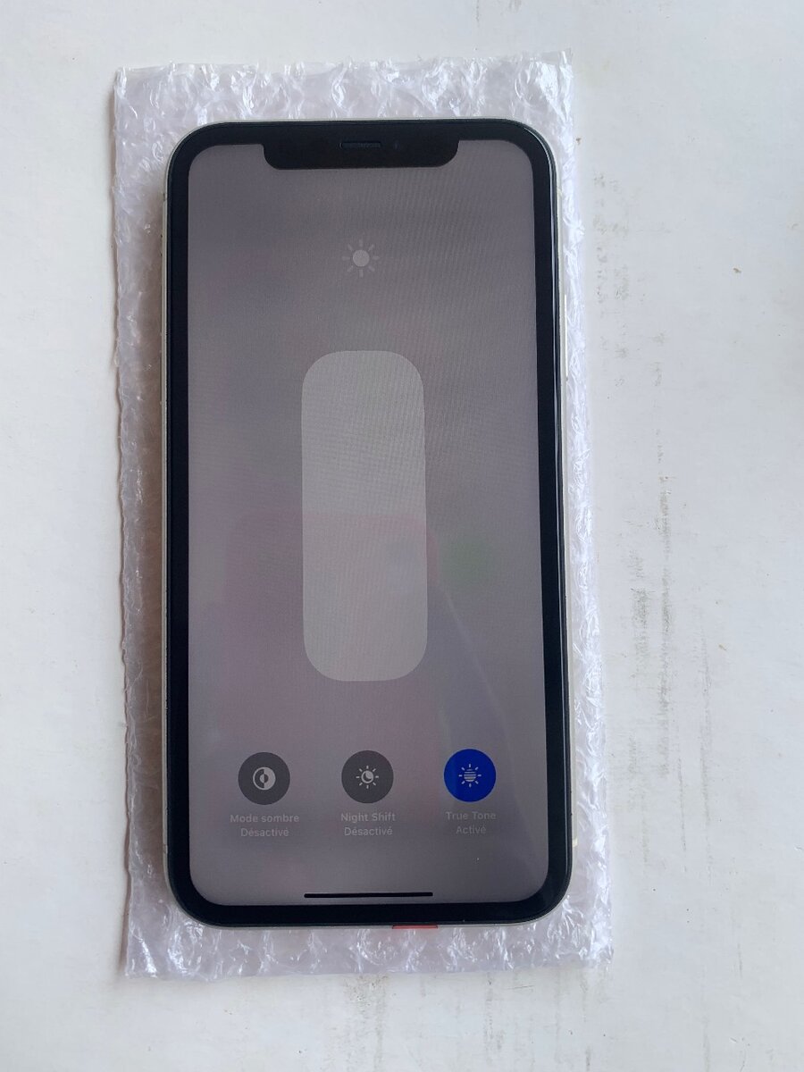 iPhone 11 Simple 64G Quasi Neuf Blanc