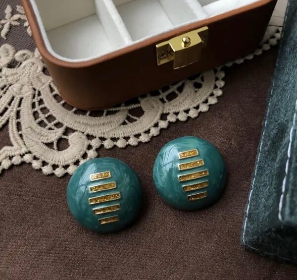 Elegant Green Earrings