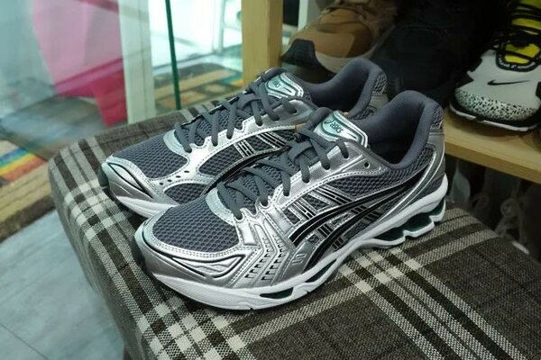 Chaussures de course légères gris