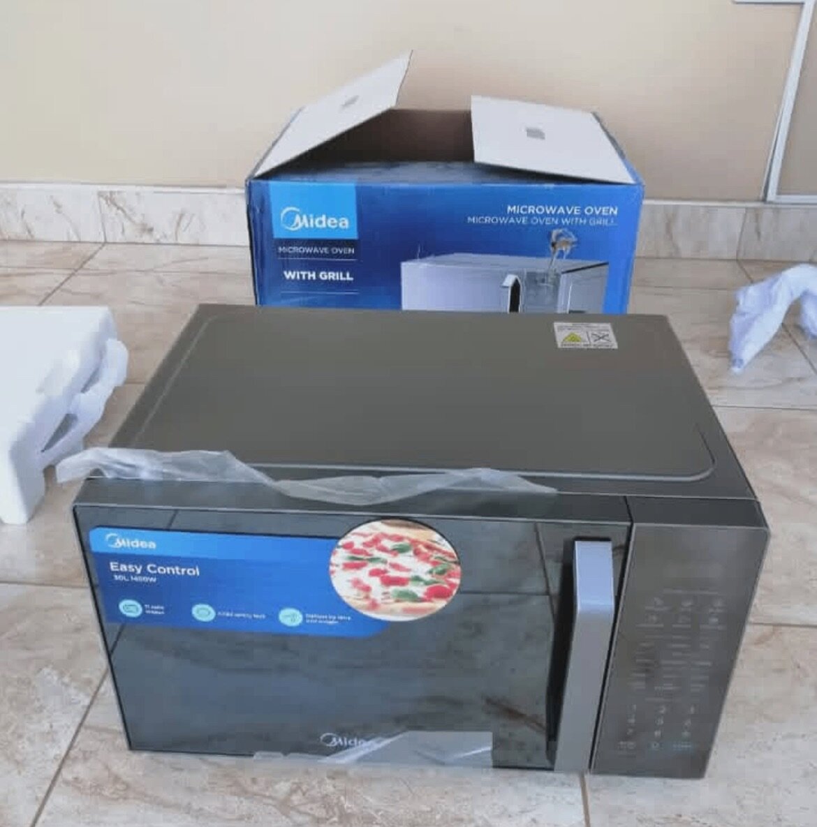 MIDEA MICROWAVE AND OVEN