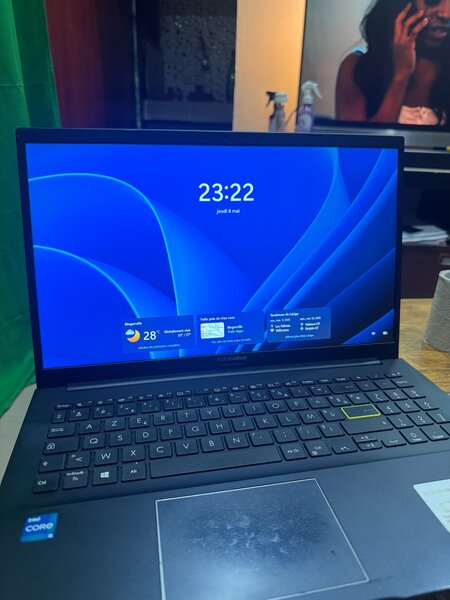 Asus vivobook15,core i5