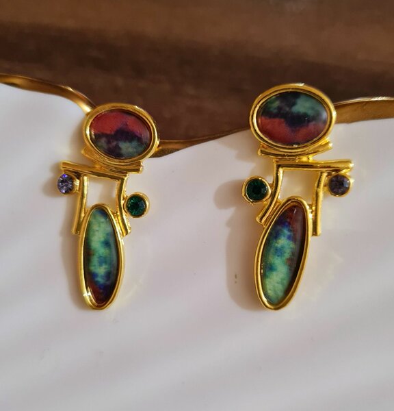Unique shape vintage earrings