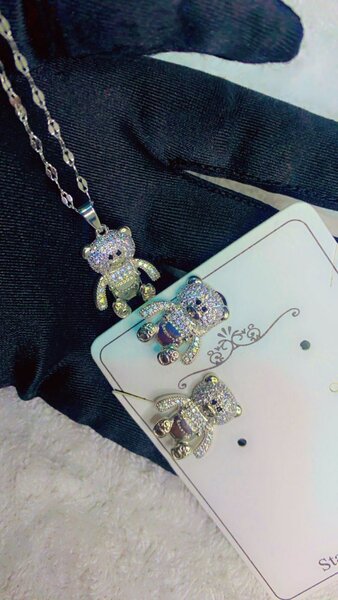 Teddy bear necklace