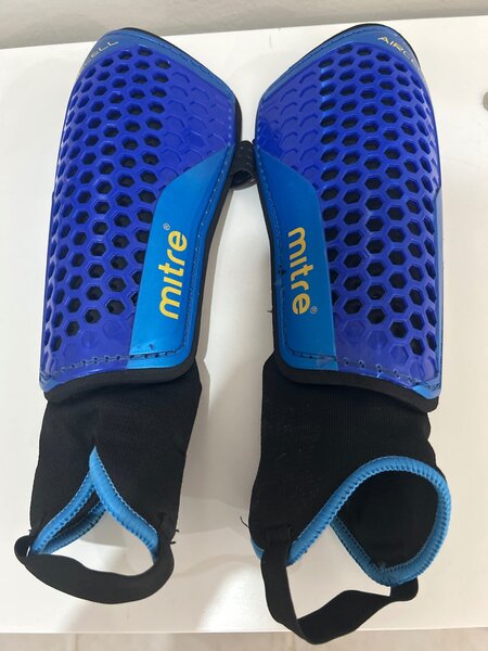 Mitre Aircell Shinguards