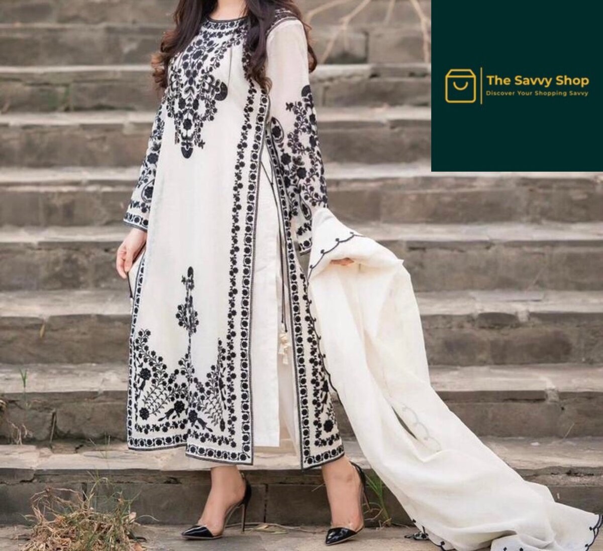 Stitched organza embroidered suit ( women )