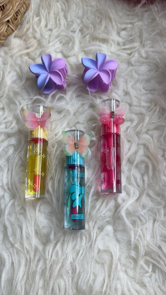 Gloss à lèvres mignon