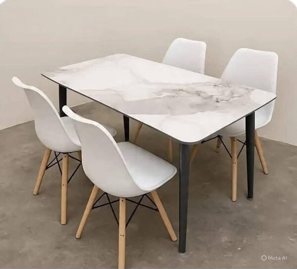 Table à manger en marbre blanc