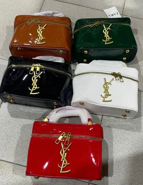 Sac à main YSL en cuir brillant