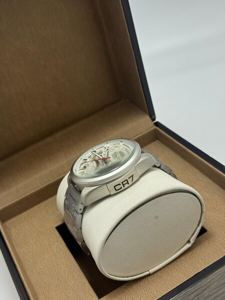 Montre de luxe en acier inoxydable