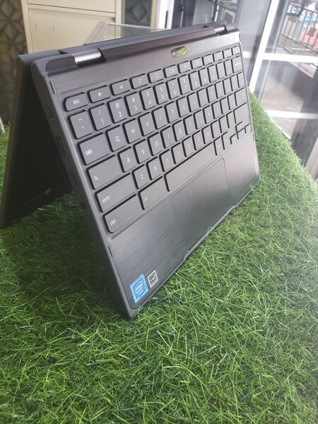 Lenovo Yoga 300e