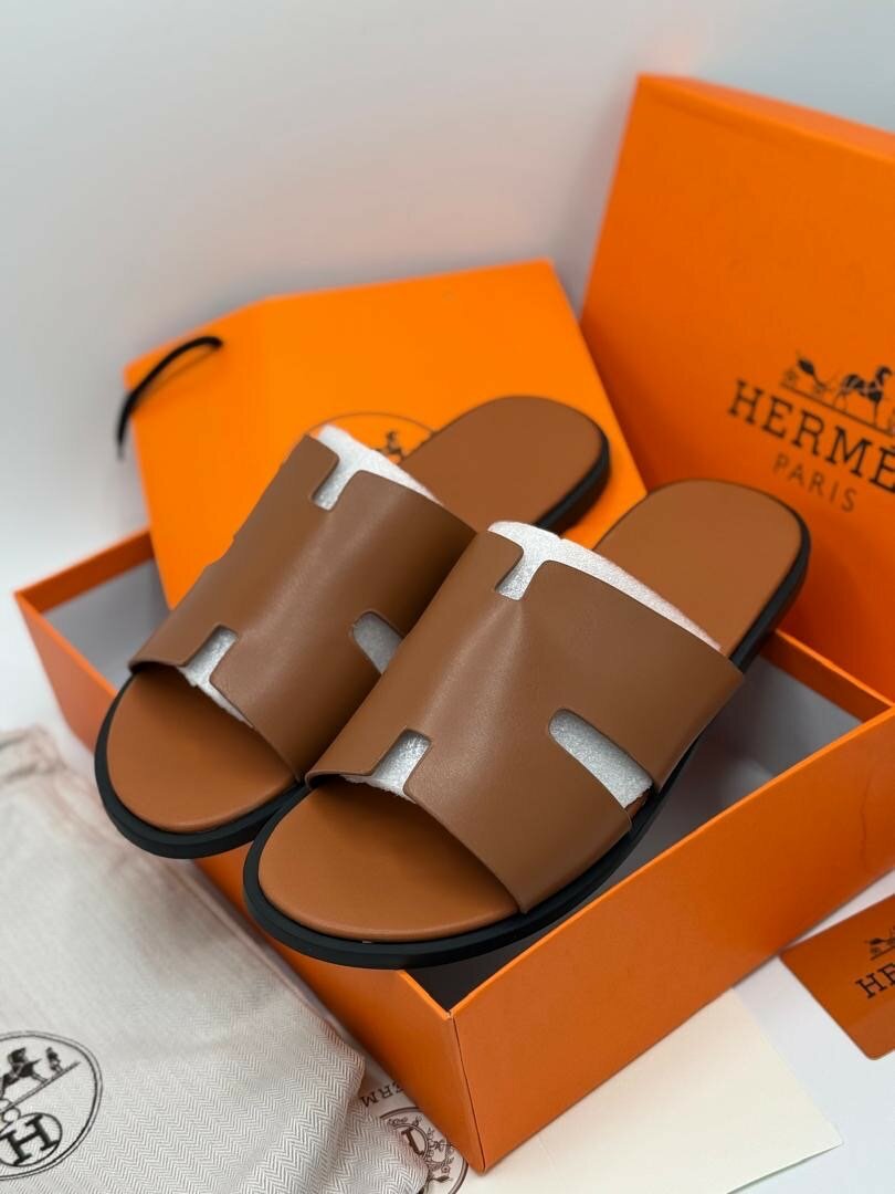 Men Hermes Flats
