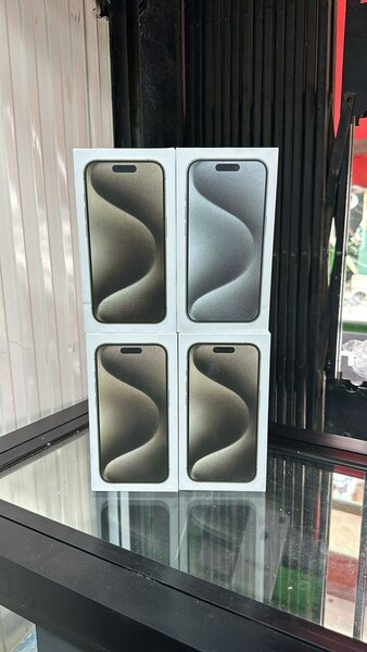 iphone 15proMax et 15pro & 15 simple