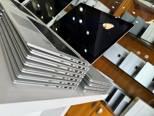 *HP ELITEBOOK 1030 G2*