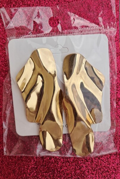 Boucles d'oreilles dorées élégantes