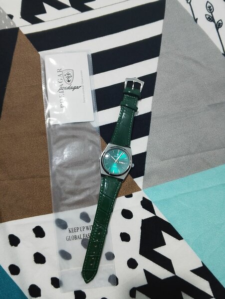 Montre Quartz Verte Élégante