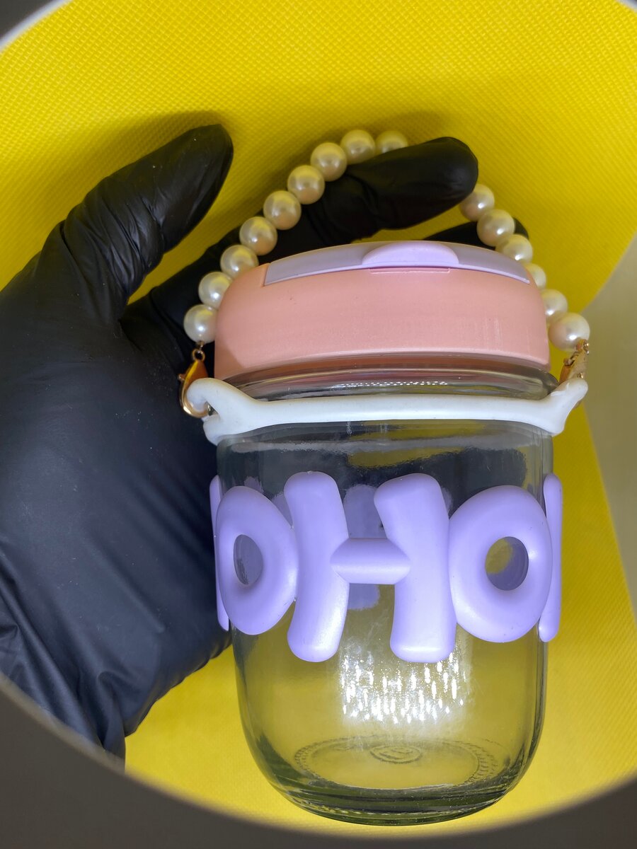 Gourde en verre avec perles