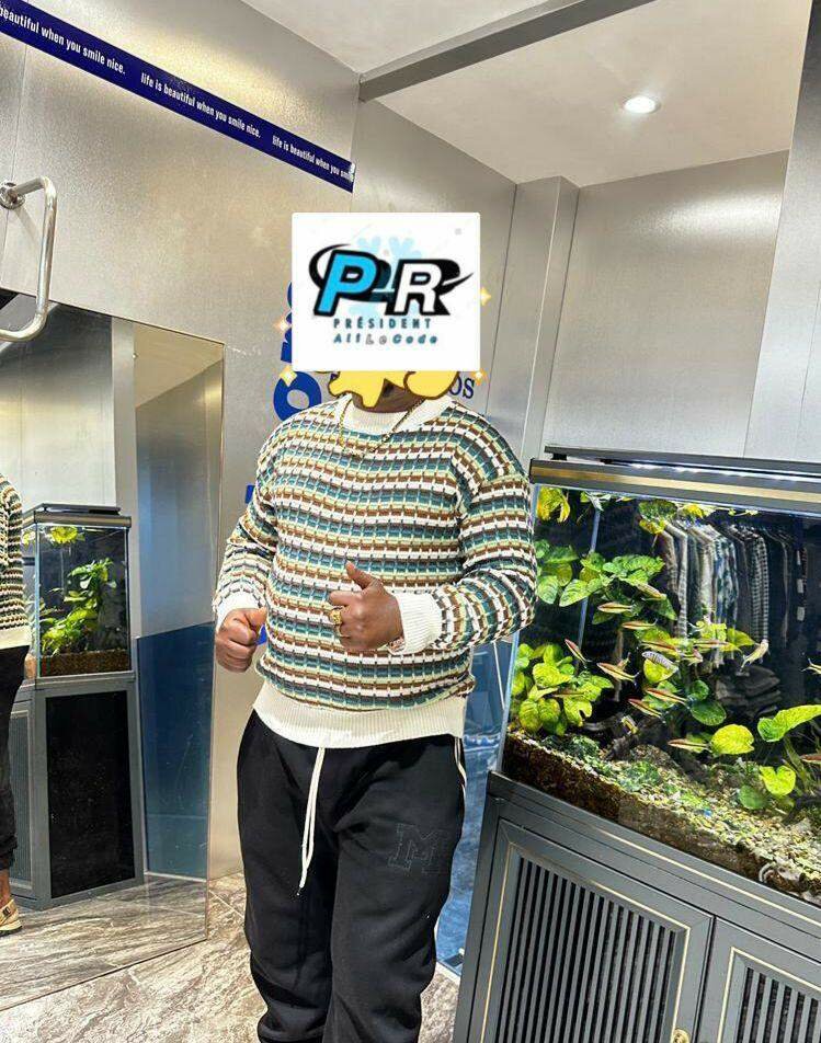 Pull rayé coloré pour homme