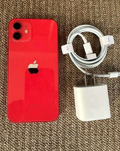 iPhone 12 64Gb Unlocked 99%Bh GH¢4,000  swap allowed