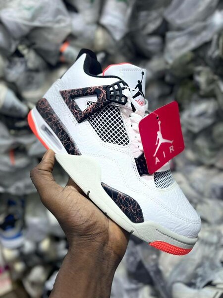 Nike Jordan retro 4