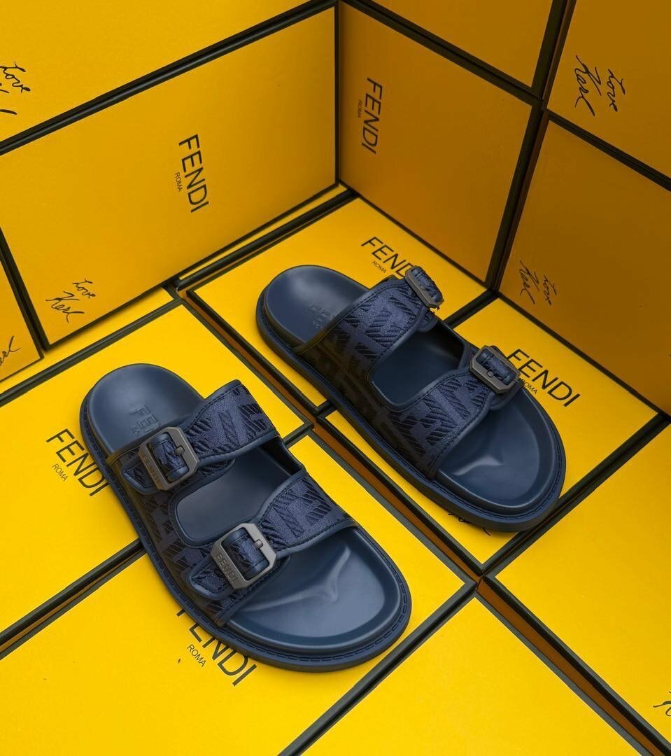 Sandales Fendi élégantes
