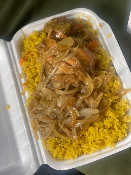 Riz safrané avec poulet épices