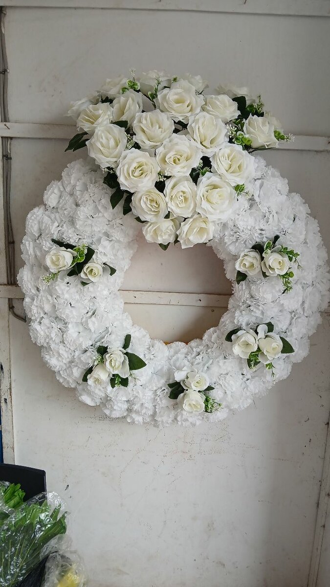 Couronnes de fleurs funéraires