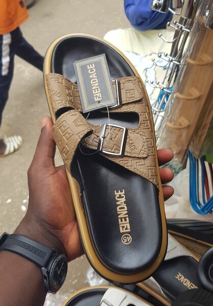 SANDALE ORIGINALE ET QUALITÉ