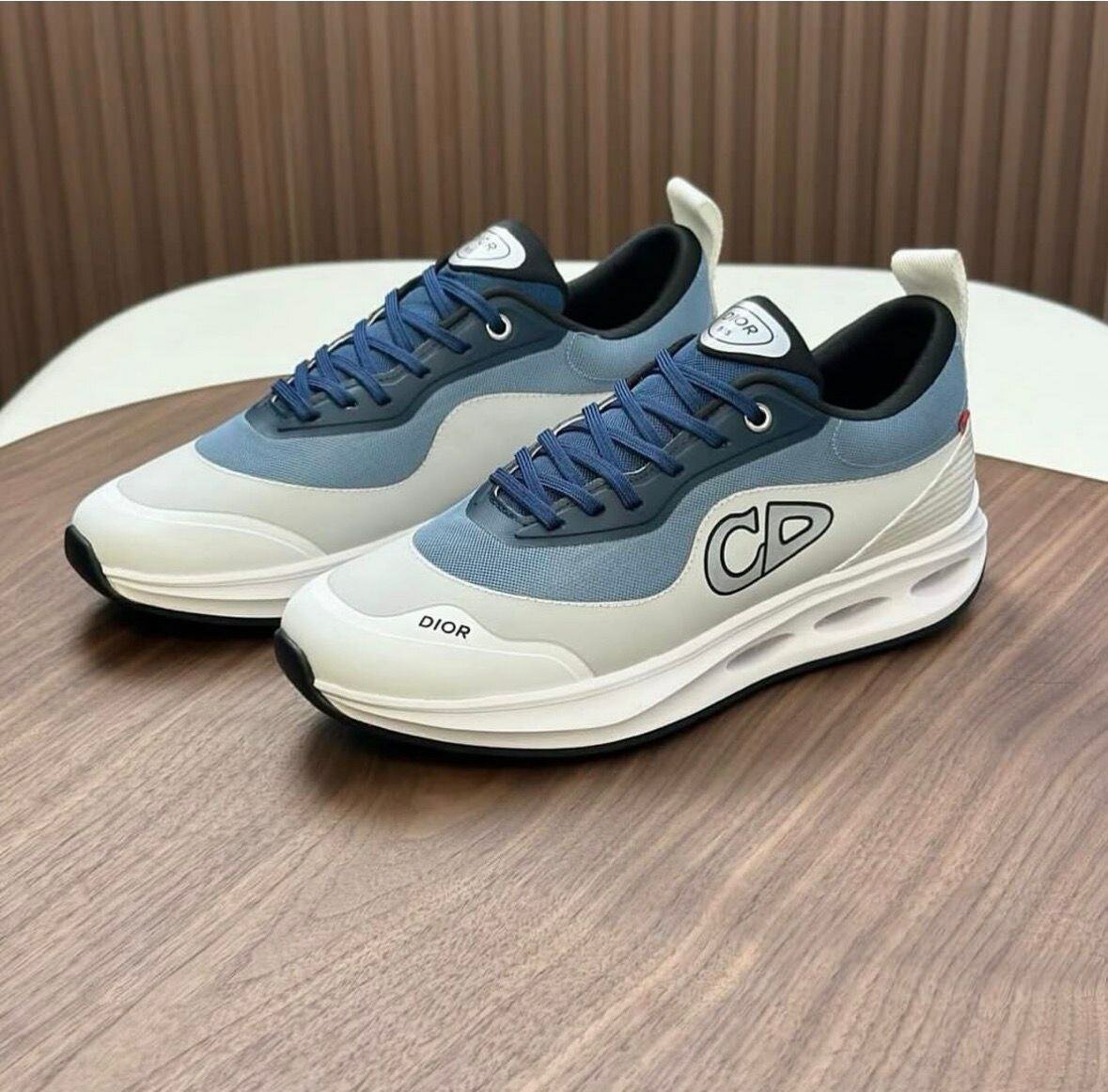 Chaussures de sport modernes