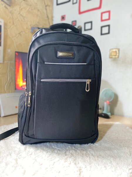 Sac à dos noir business élégant