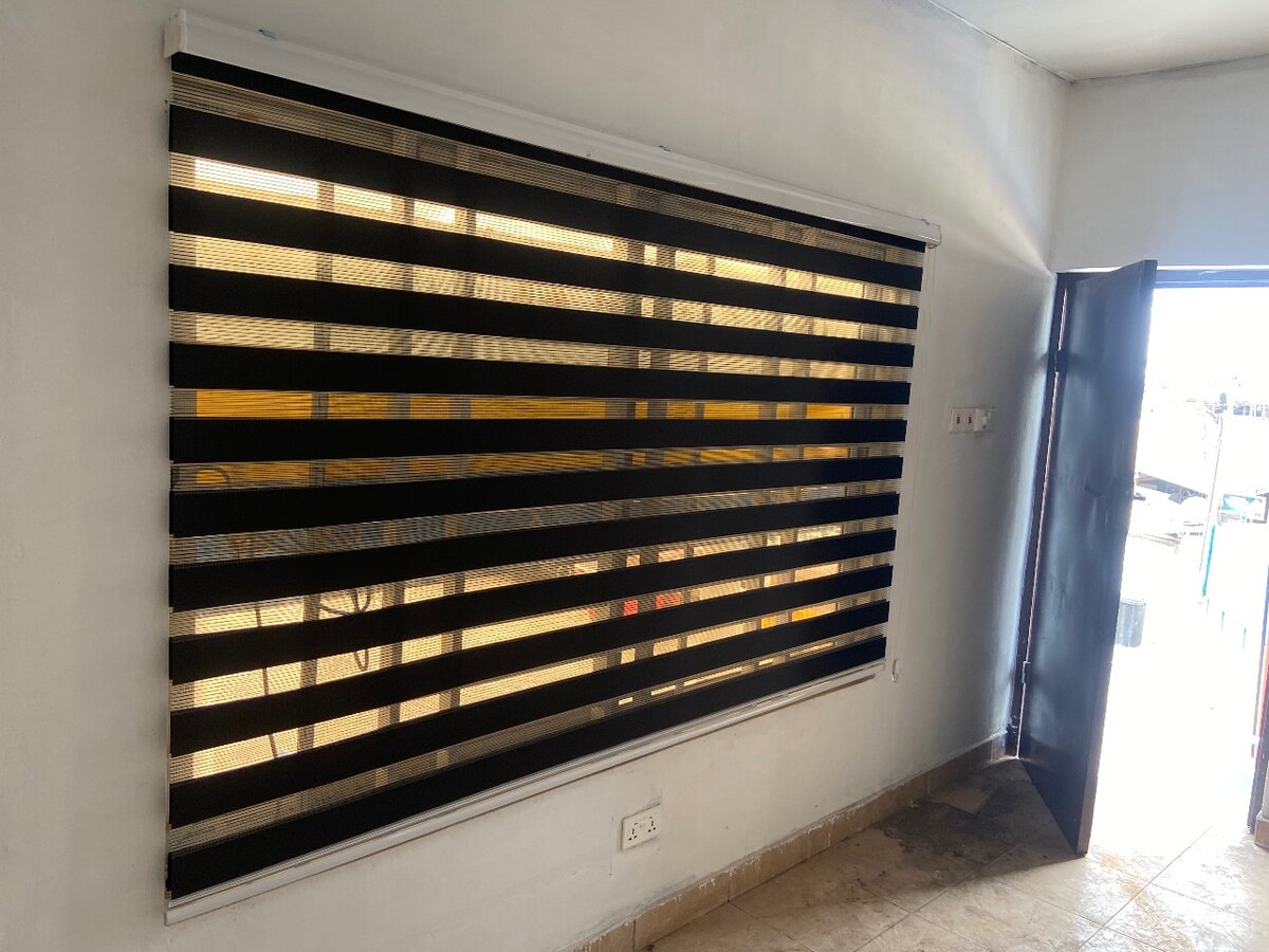 First class window, zebra blinds, black color