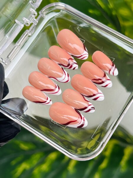 Ongles Design Élégant