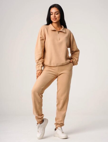 Женские костюмы